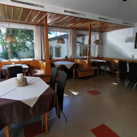 Gasthof Zum Loewen Landeck Luaran gambar