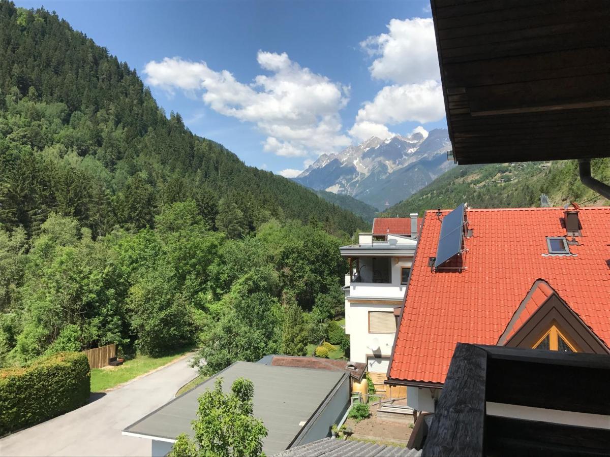 Gasthof Zum Loewen Landeck Luaran gambar
